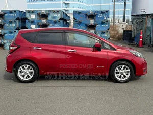 Nissan Note 1.2 Hybrid 2020 Red
