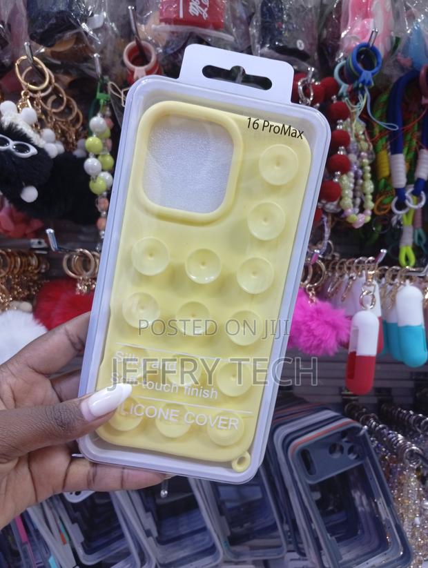 iPhone 16 Pro Max Case Withintegrated Suction Cups for Hands-Free Grip - thumbnail 2