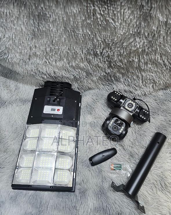 Solar Floodlight With 4g Camera PTZ With Motion Detection