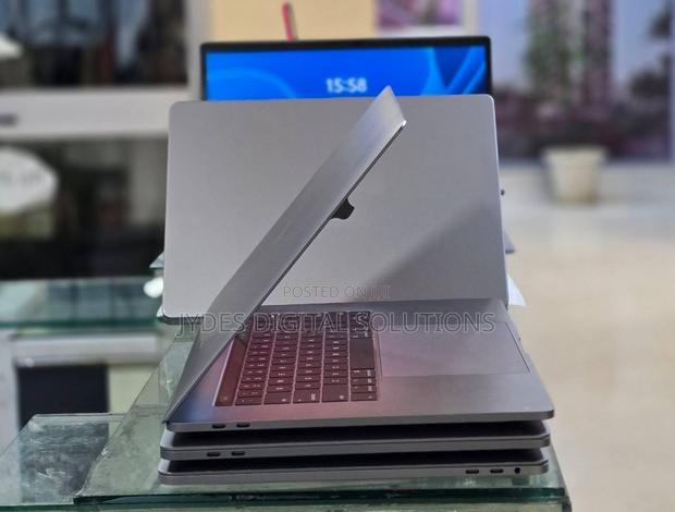 Laptop Apple MacBook Pro 2017 16GB Intel Core i7 SSD 512GB - thumbnail 2