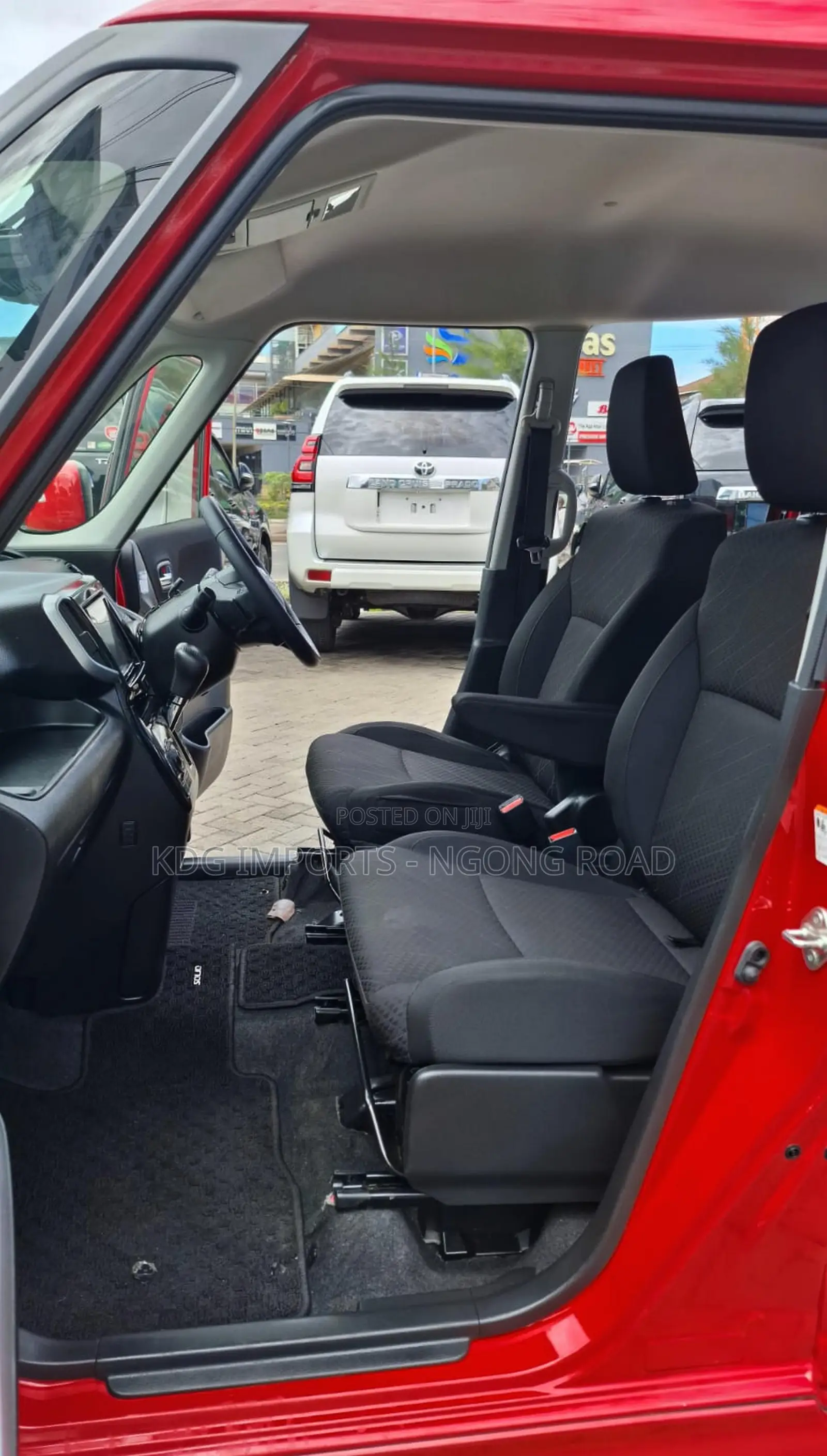 Suzuki Solio 2019 Red
