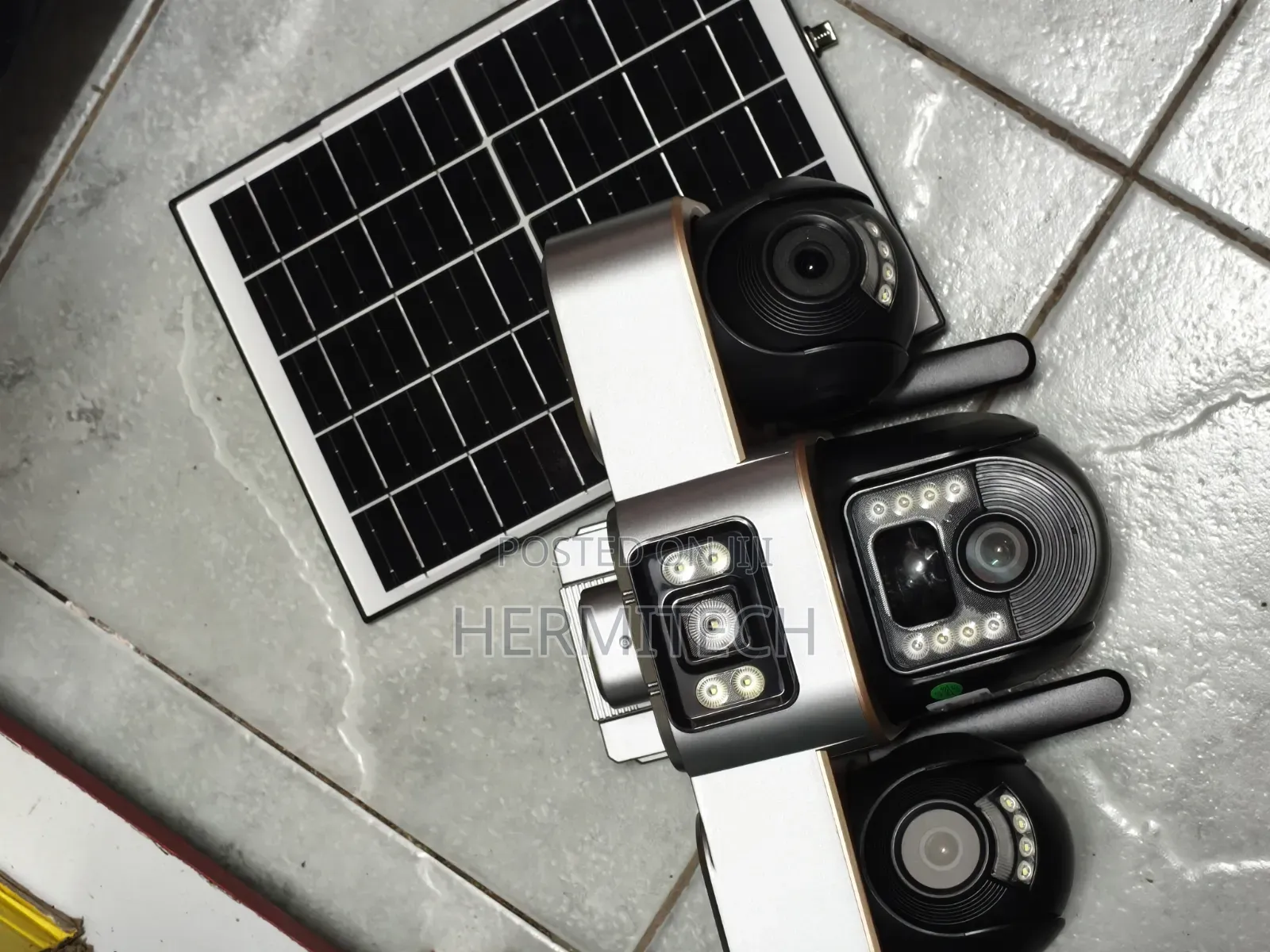 PTZ CCTV Camera System With Triple Lens 4g Sim Model Solar Powered