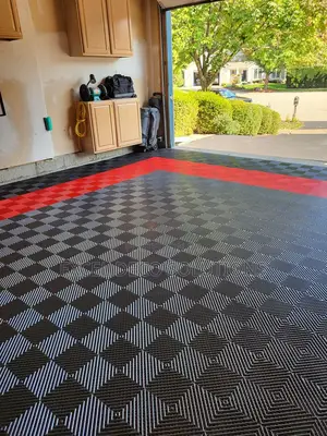 Garage Flooring Tiles 40×40cm PVC – Anti-Slip Long Lasting