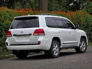 Toyota Land Cruiser 4.6 V8 AX G Selection 2009 White
