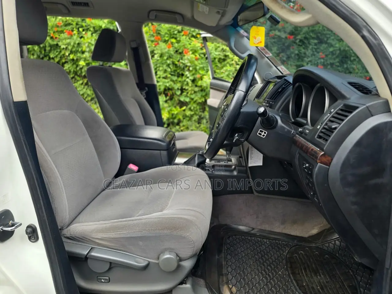Toyota Land Cruiser 4.6 V8 AX G Selection 2009 White