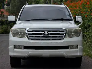 Toyota Land Cruiser 4.6 V8 AX G Selection 2009 White