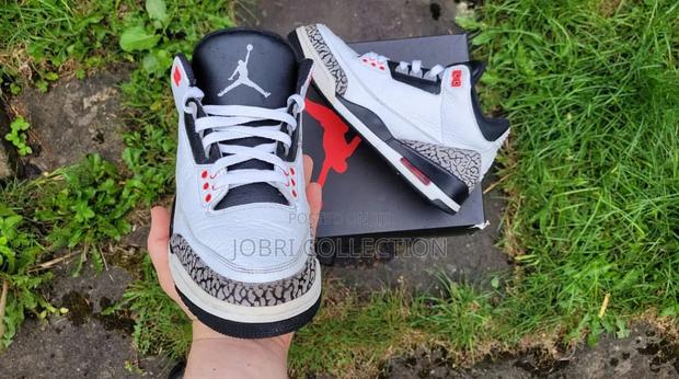 Designer Air Jordan 3 Infrared Sneekers - thumbnail 2