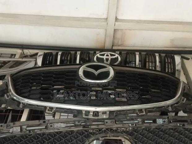 Grille Cx-5 2016 Combweb Pattern - main view