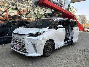 Lexus LM 2024 White