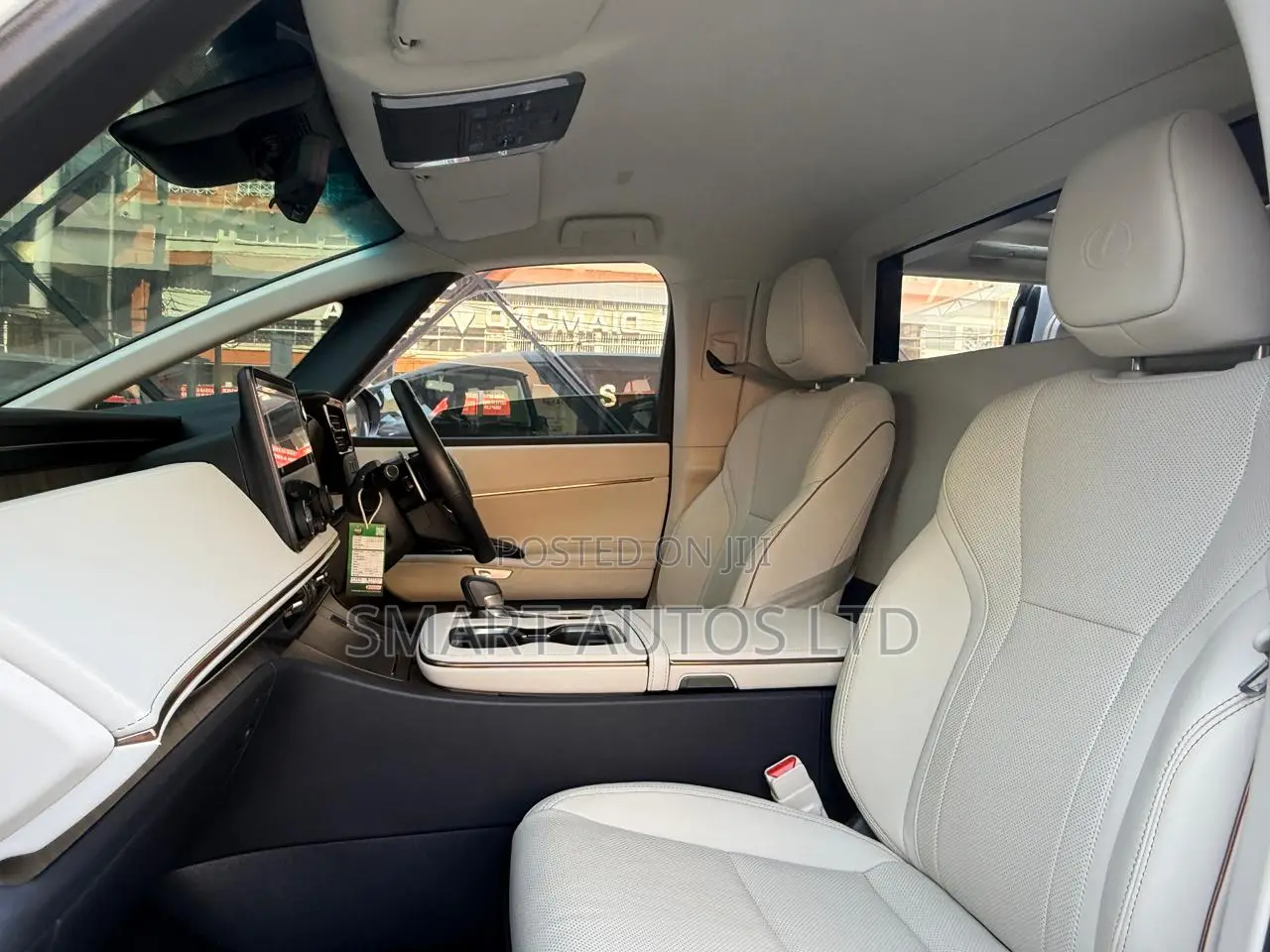 Lexus LM 2024 White