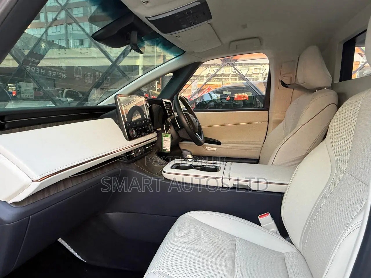 Lexus LM 2024 White