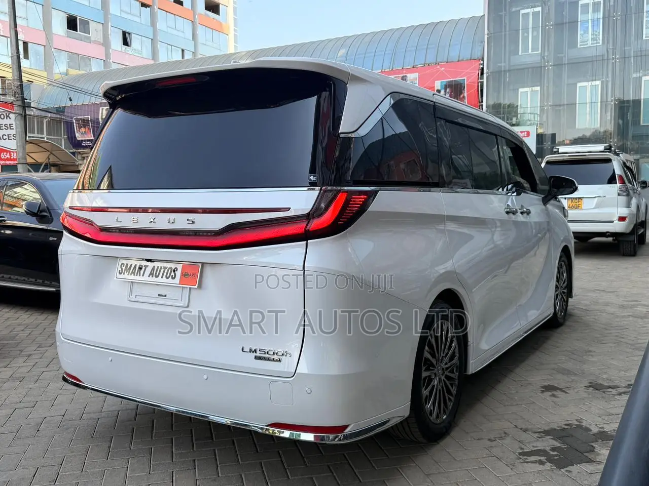 Lexus LM 2024 White