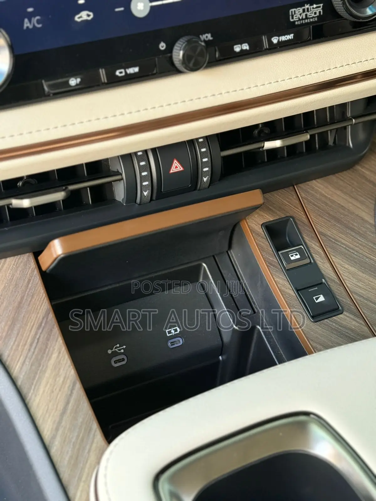 Lexus LM 2024 White