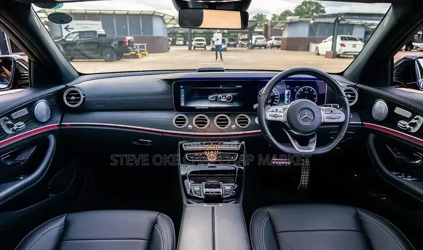 Mercedes-Benz E200 2019 Black