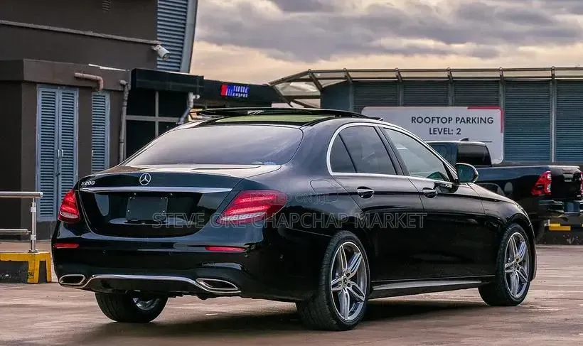Mercedes-Benz E200 2019 Black