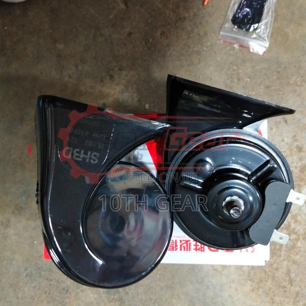 Universal Horn Black - main view