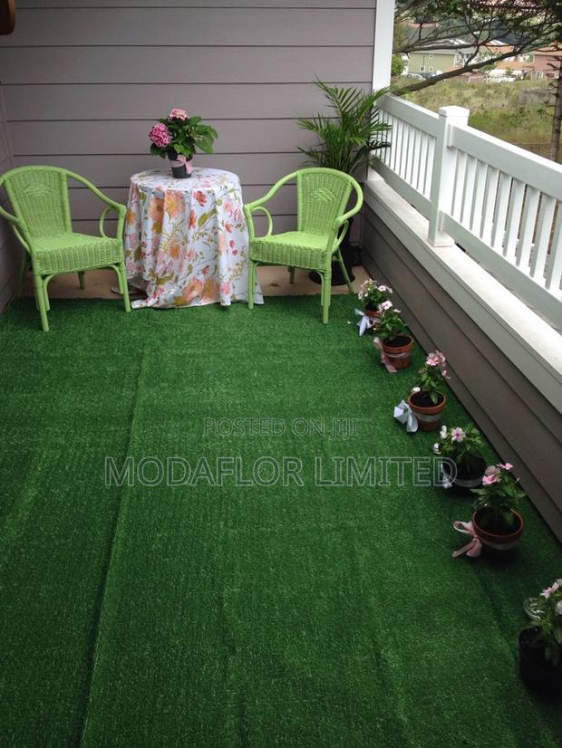 Artificial Grass Carpet for Home, Office and Outdoor Floor Use