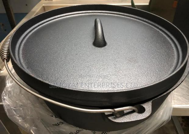 Megamaster 5l Cast Iron Camp Oven for Camping - main view