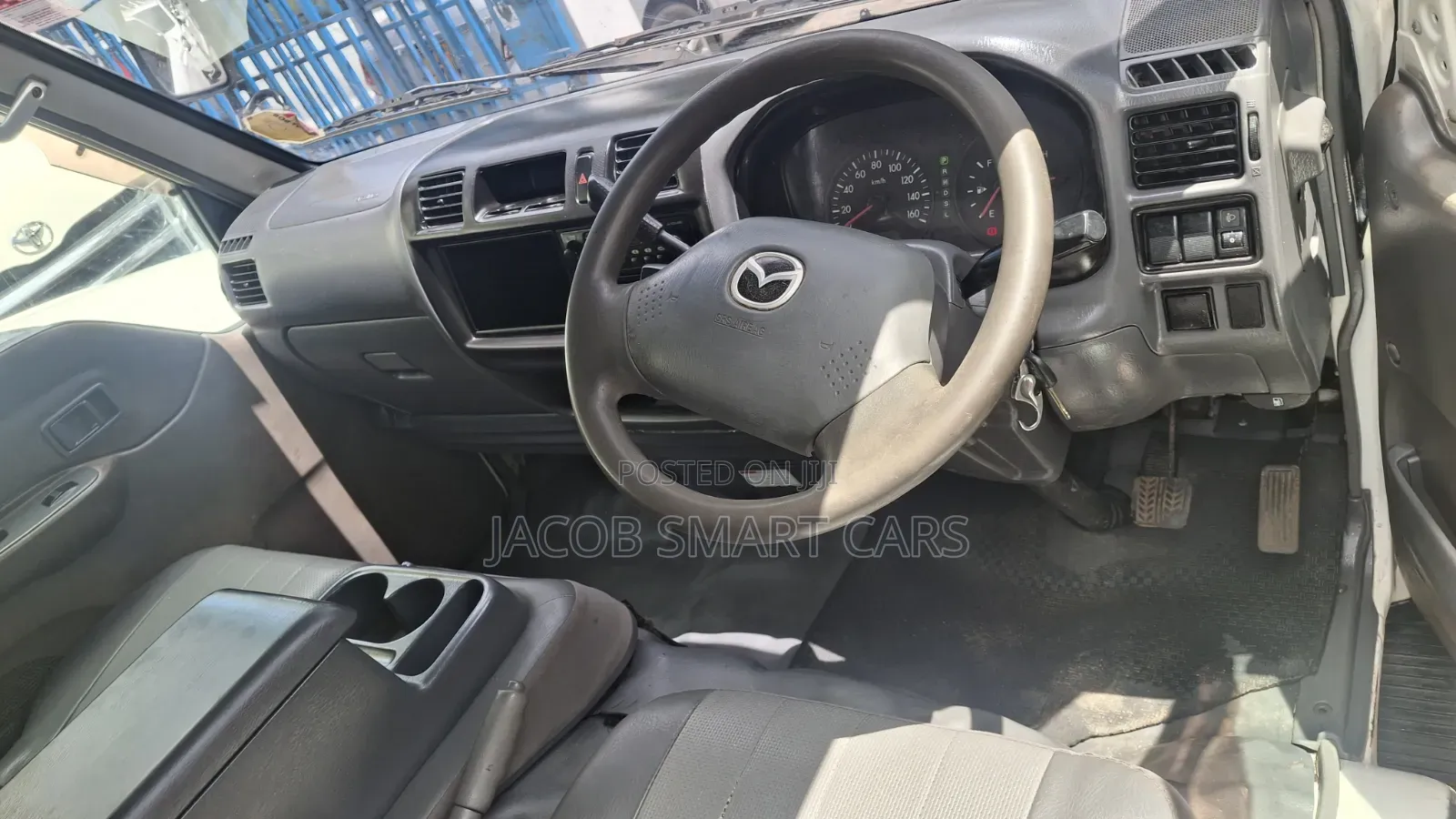Mazda Bongo 2013 White