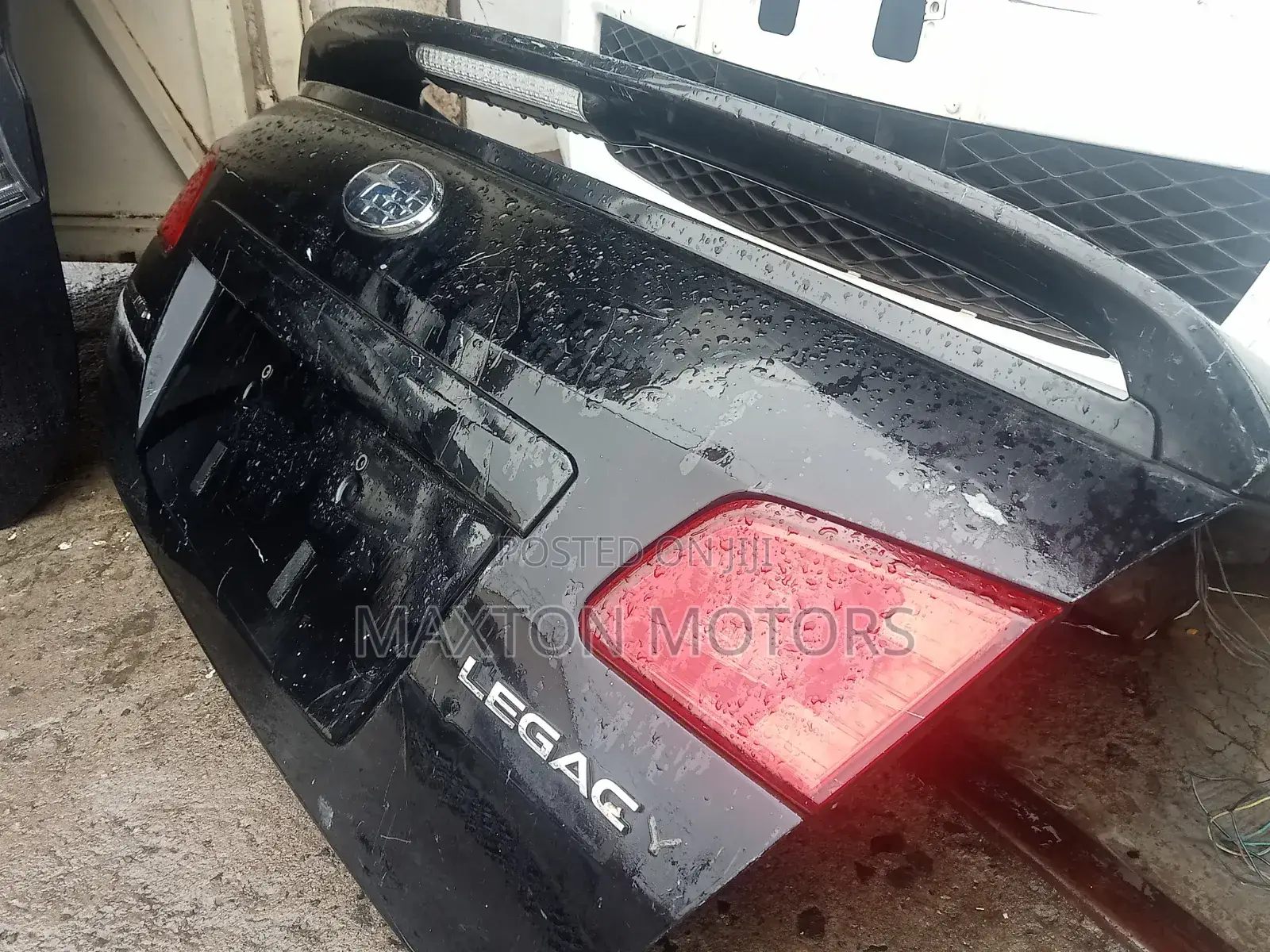 Tailgate Trunk Legacy B4 (Bm9) With Spoiler