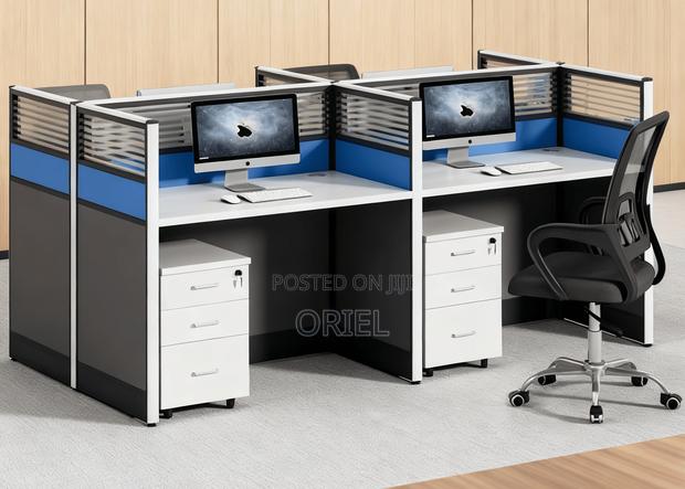 Office Workstation : Partitioned 4-Seater Office Workstation - thumbnail 9