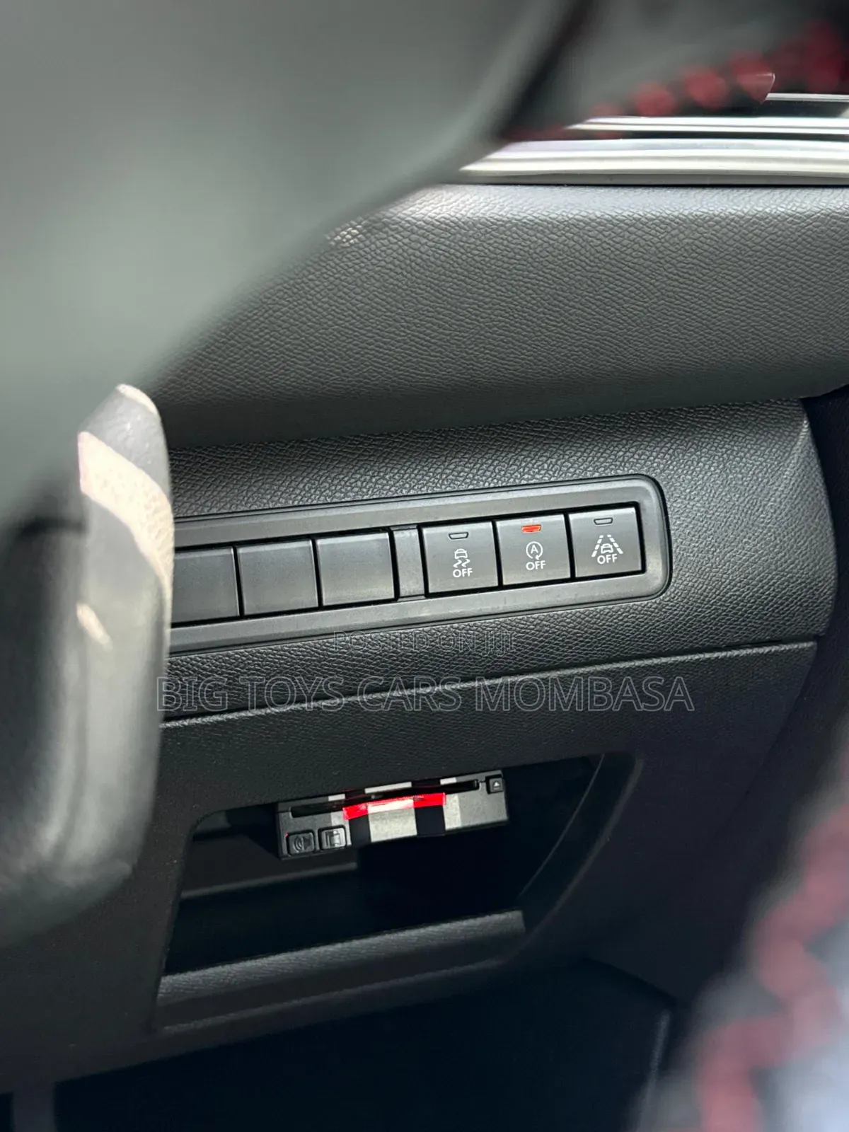 Peugeot 308 2018 Maroon