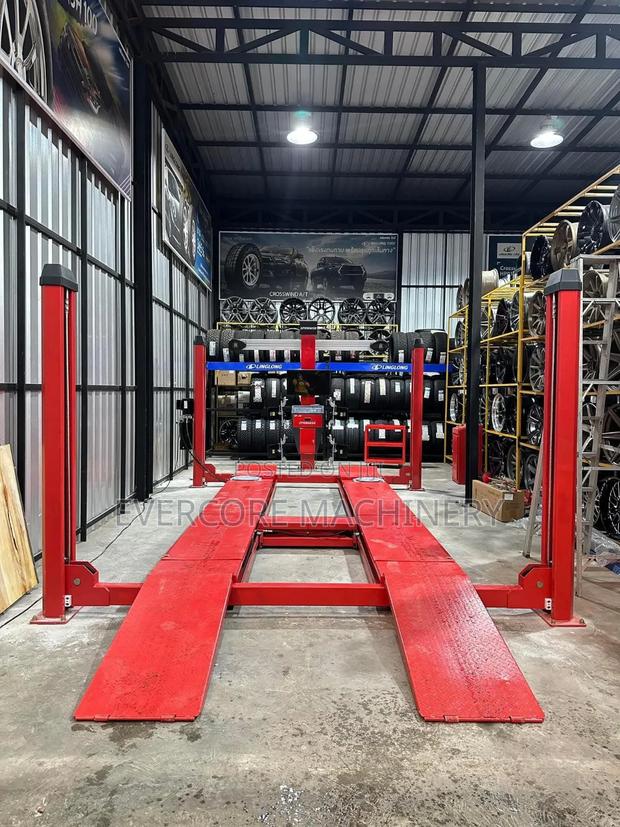Commercial 4tonne Four Post Carlift Machine For Wheel Alignment. - thumbnail 2