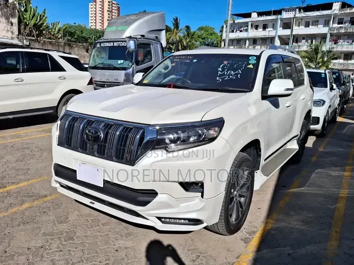 Toyota Land Cruiser Prado 4.0 Petrol TZ-G 2018 White