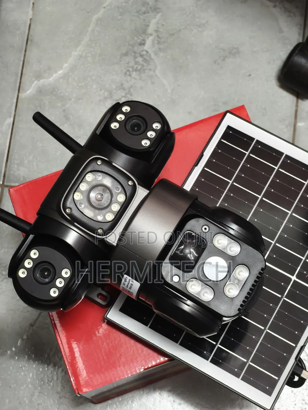 Wifi Model Solar Powered CCTV Triple Lens Outdoor Camera