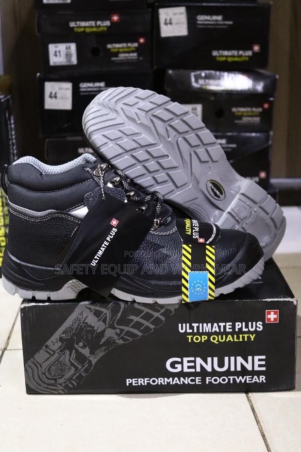 Ultimateplus Safety Boots(With A Steel Toe)