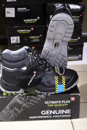 Ultimateplus Safety Boots(With A Steel Toe)