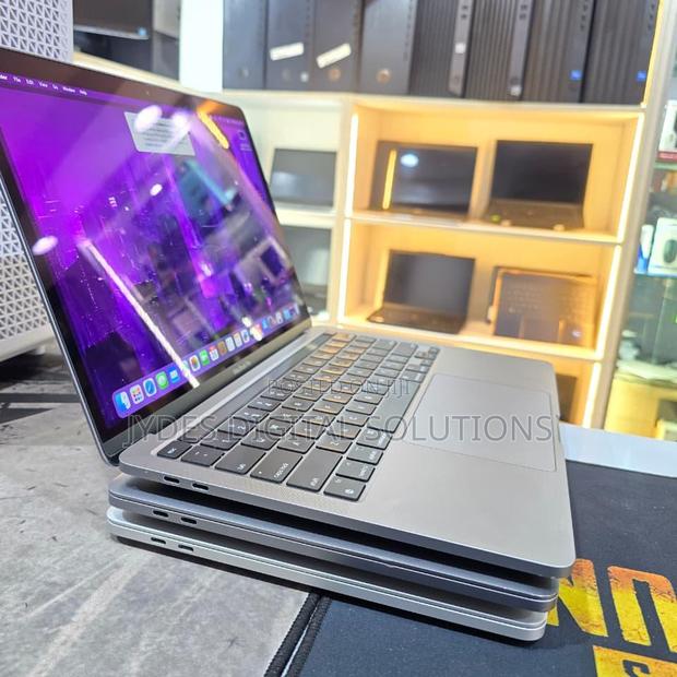Laptop Apple MacBook Pro 2020 M1 8GB Intel Core i7 SSD 256GB - thumbnail 3