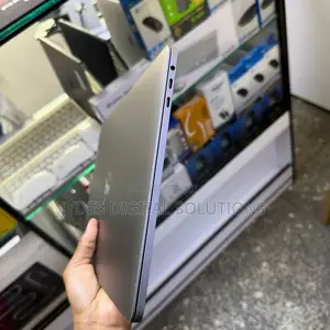 Laptop Apple MacBook Pro 2020 32GB Intel Core i7 SSD 512GB