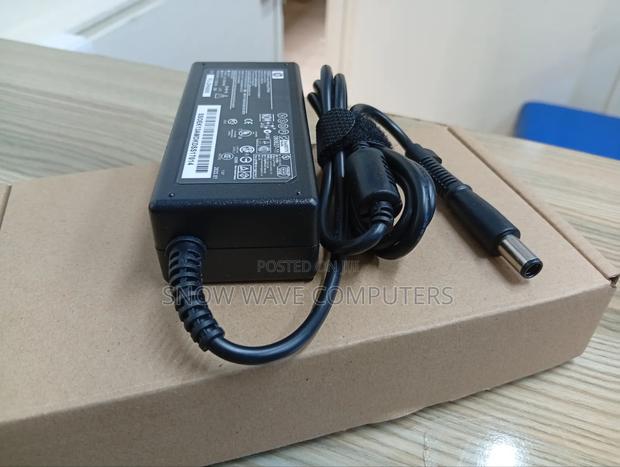 Hp Big Pin Charger for Laptops - thumbnail 2