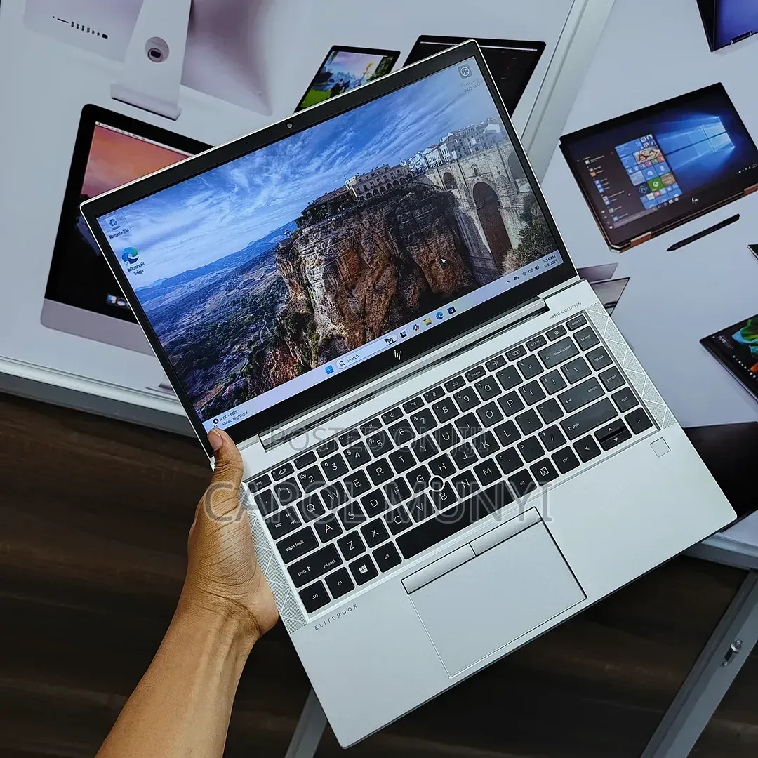 New Laptop HP EliteBook 845 G8 8GB AMD Ryzen 5 SSD 256GB