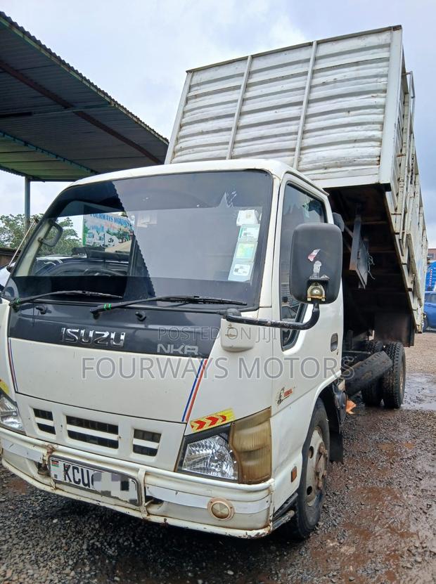 Isuzu NPR Tipper - thumbnail 2
