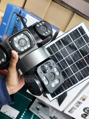 Three Monitor Screen Triple Lens Wifi Model Solar Powered CCTV Camera