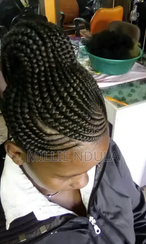 Mobile Hairdressing Services at the Comfort of Ur Home Within Nairobi.