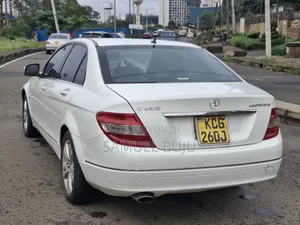 Mercedes-Benz C200 2009 Pearl