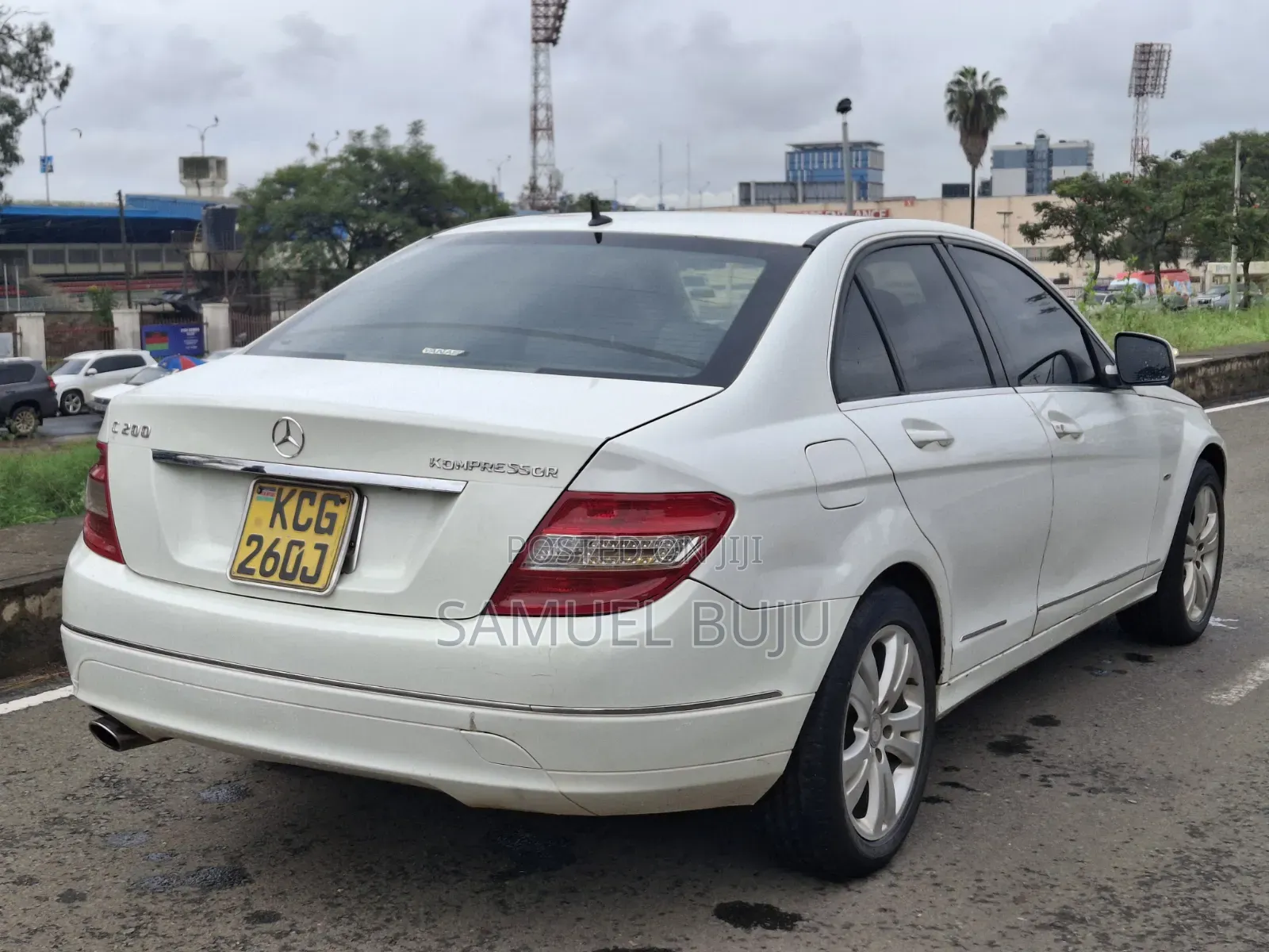 Mercedes-Benz C200 2009 Pearl