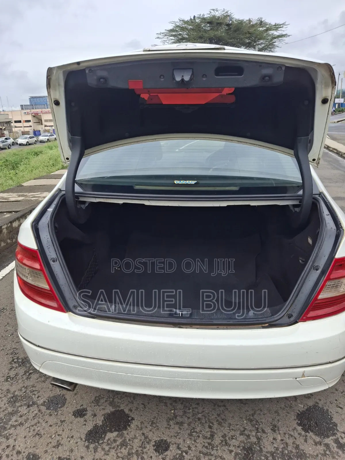 Mercedes-Benz C200 2009 Pearl