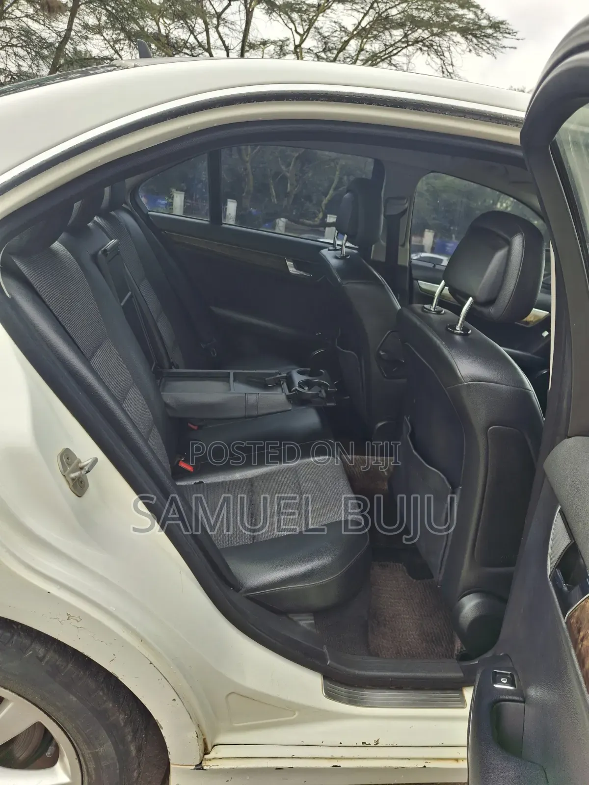 Mercedes-Benz C200 2009 Pearl