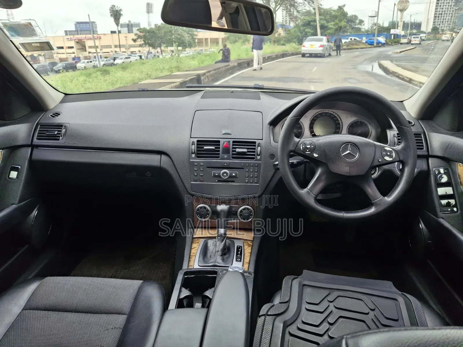 Mercedes-Benz C200 2009 Pearl