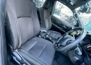 Toyota Hilux Revo Double Cab Deisel 2.4 AWD 2019 Silver