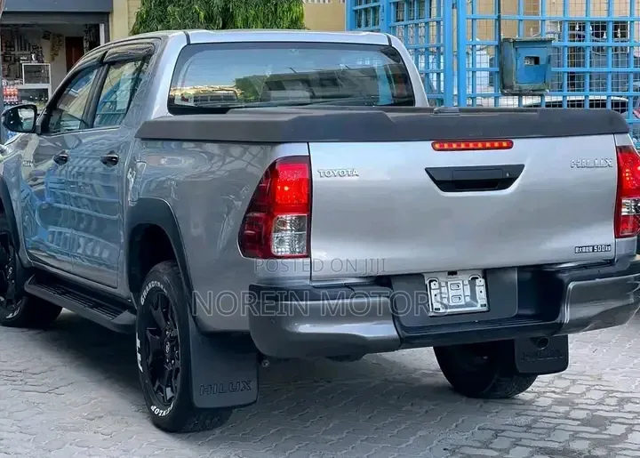 Toyota Hilux Revo Double Cab Deisel 2.4 AWD 2019 Silver