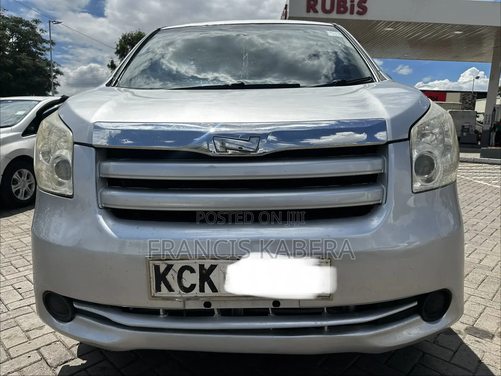 Toyota Noah 2011 Silver