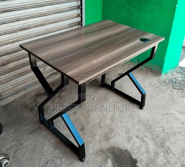Black/Walnut Study Desk 0.9m