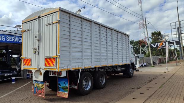Mitsubishi Fuso 2014 - thumbnail 6