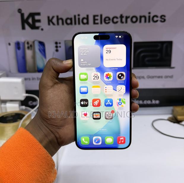 Apple iPhone 15 Pro Max 256 GB Blue - thumbnail 3