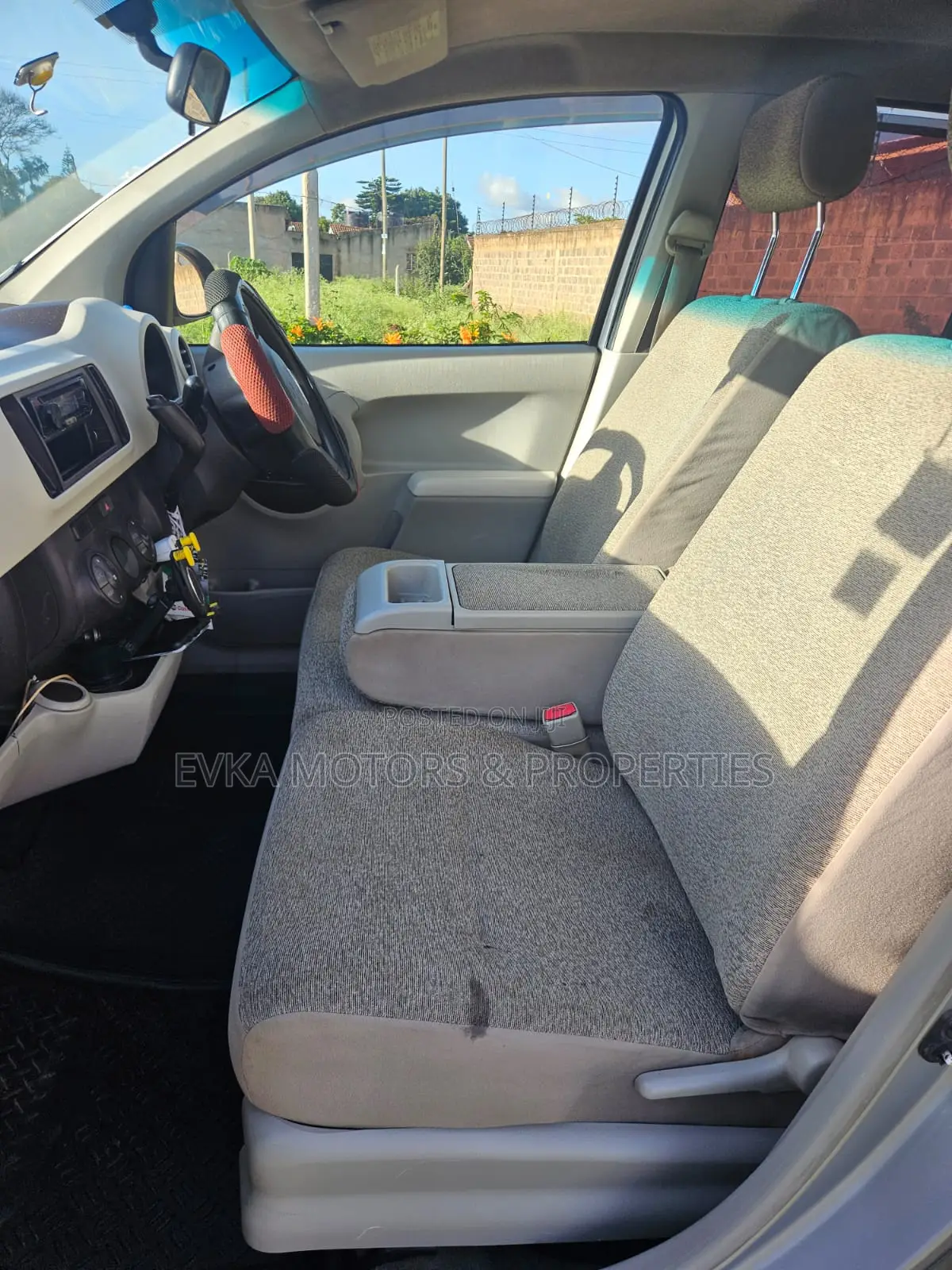 Toyota Passo 2011 Silver